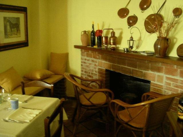 Tavernola - Locanda Di Campagna Баттіпалья Екстер'єр фото